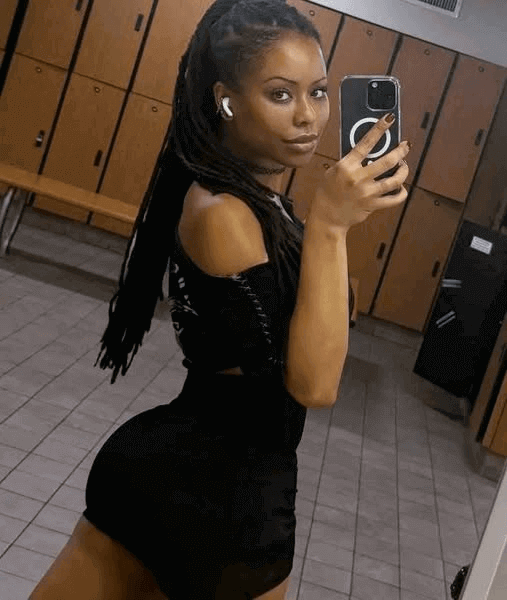 OnlyFans-Creator Kira Noir